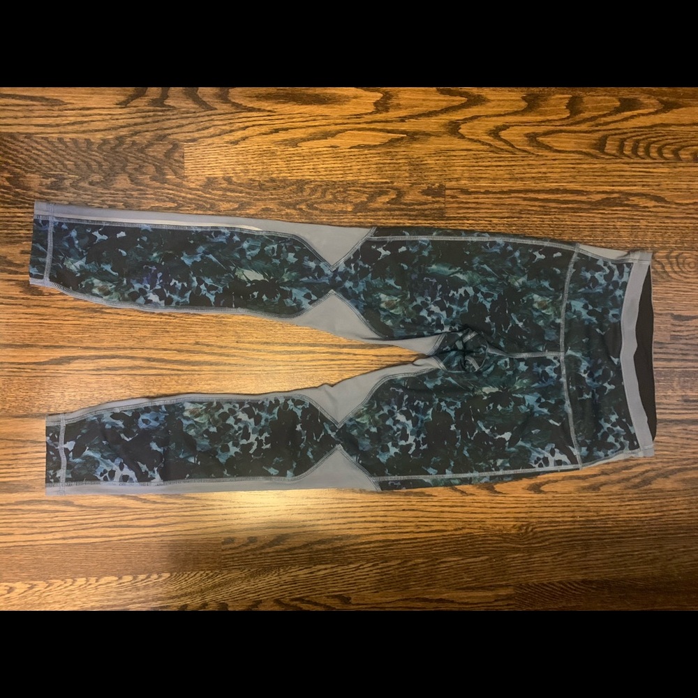 Lululemon 4 High waisted mesh tights
